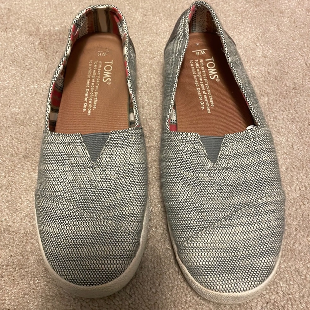 Toms Shoes Size 6